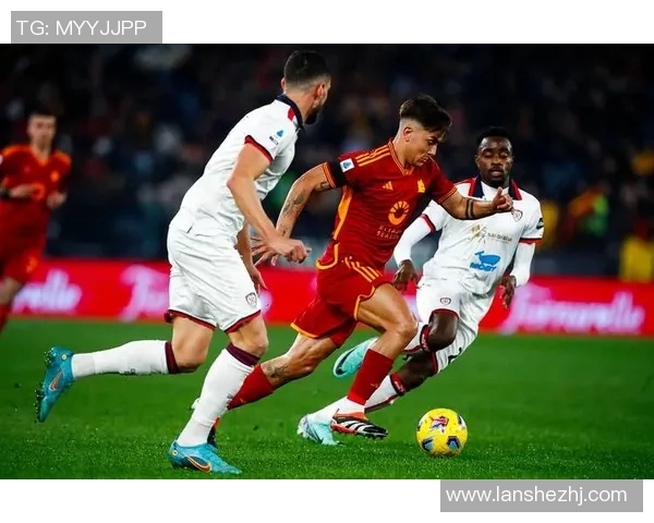 智利国家队与罗马队热身赛精彩对决展现足球魅力与技术较量 智利国家队与罗马队热身赛精彩对决展现足球魅力与技术较量