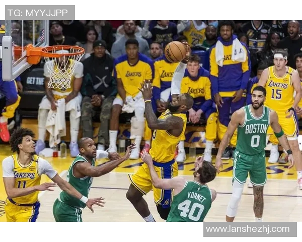 詹姆斯在NBA的辉煌历程与未来展望：传奇球员的成长与影响