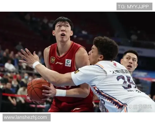北京队与厂州队的CBA对决精彩纷呈谁将赢得这场篮球盛宴 北京队与厂州队的CBA对决精彩纷呈谁将赢得这场篮球盛宴