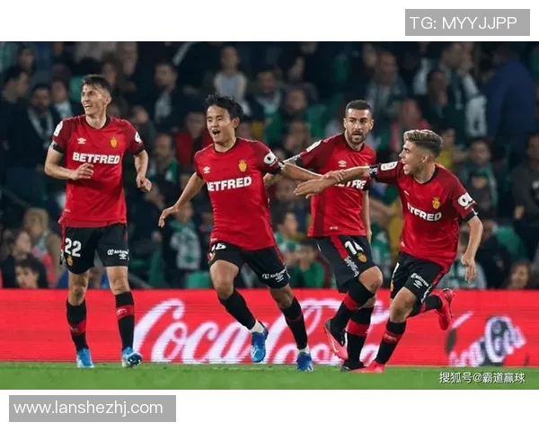 瓦伦西亚主场闷平马洛卡，卫冕冠军再度挑战榜首！