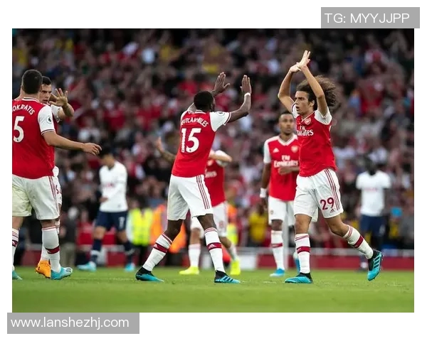 利物浦与巴塞罗那对决谁能赢得胜利的悬念分析与预测