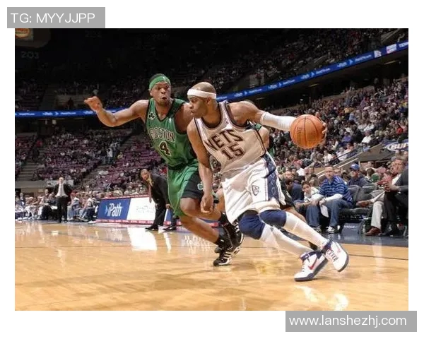 文森卡特：传奇扣篮王的篮球生涯与不屈精神探讨